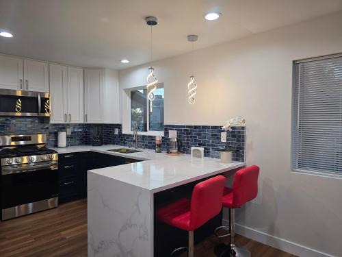 Southwest Anaheim Apartment | New luxury apartment