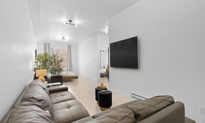 La Petite-Patrie Apartment | New Modern 2bdr Apartment in Little Italy Unit 202