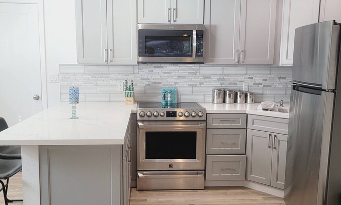 Rodeo Apartment | New Modern Clean Studio Apartment