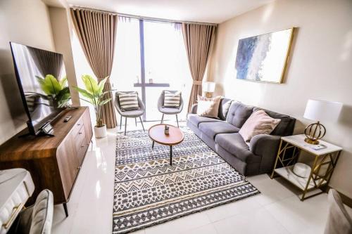 Bagumbayan Apartment | New Modern Luxurious 2Bedroom in Eastwood