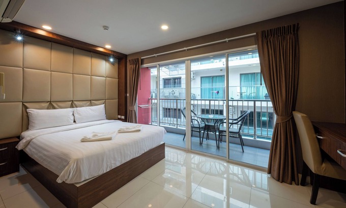 Pratumnak Hill Apartment | New Nordic Marcus 3 by Apartwell