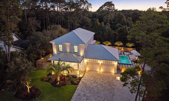 Seacrest House | New Oasis – Heated Pool – Summer 20% Off