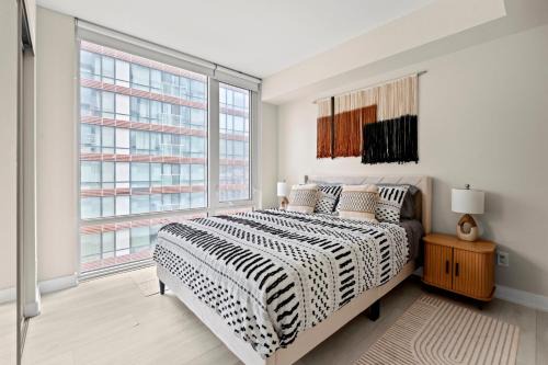Church and Wellesley Apartment | New Panoramic view 2BD & Den in Downtown Toronto