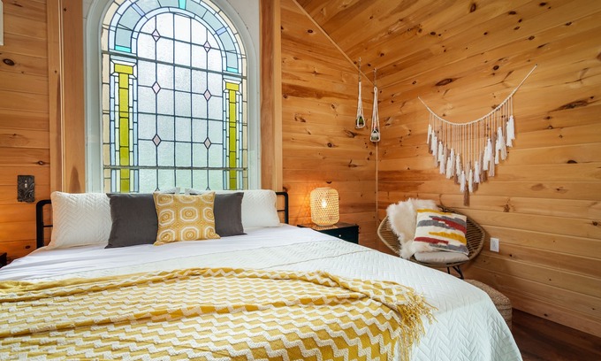 Ithaca Hotel | New Park Event Venue & Suites