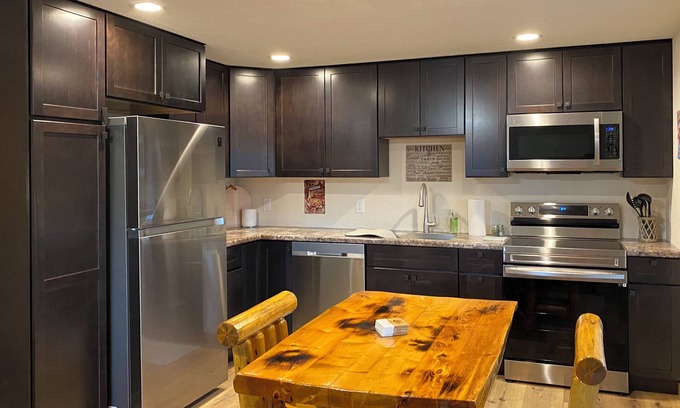 Mikana Apartment | New! Quiet, Country apartment. Birchwood, Hayward, Rice Lake & the Blue Hills!