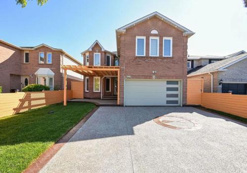 Lisgar House | New Spacious 7 BDRM Home in Mississauga