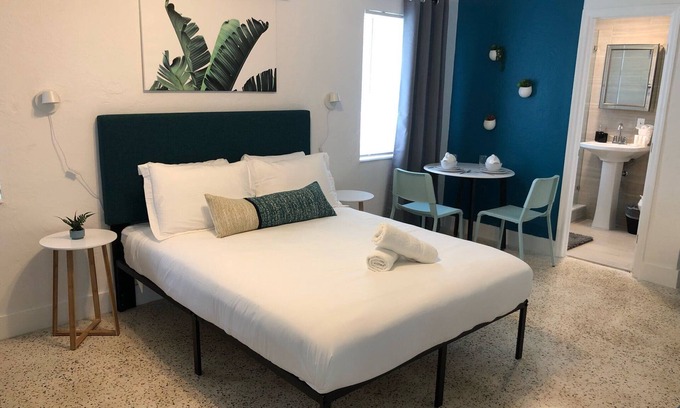 The Roads Condo | ✨ New Studio plus FREE parking fee