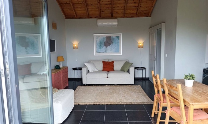 Lajes do Pico Apartment | New Studio with views for S. Jorge Island