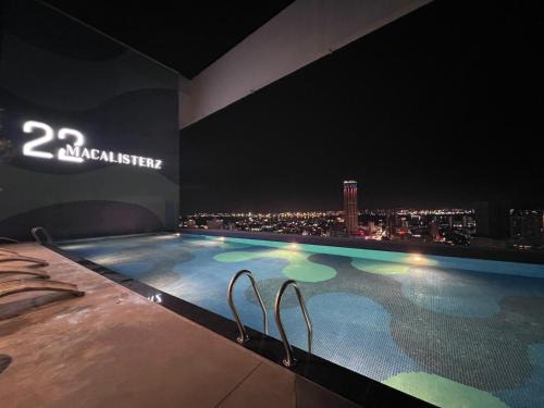 Downtown George Town Apartment | NEW UNIT# Georgetown #Tropicana #Luxury 2BR # 5pax