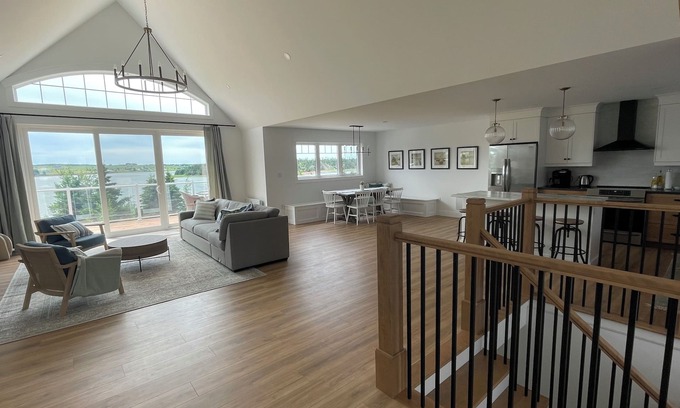 French River Cottage | NEW waterfront cottage, gorgeous views of the Sou'West River, minutes to beaches