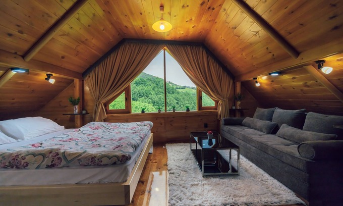 Montenegro Ski Chalet | Newly build River-views split level Chalet Tara