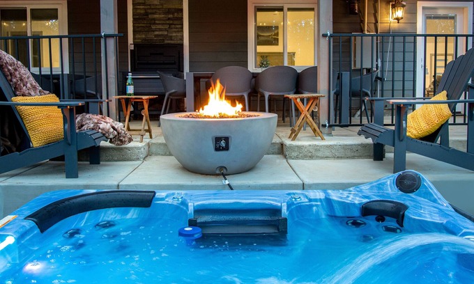 Alta House | Newly-built duplex in Sierra Mountains, hot tub