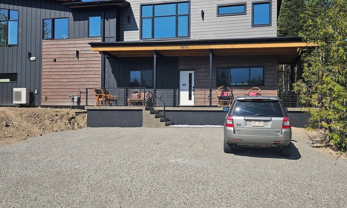 East Kootenay House | Newly built Fernie Alpine Retreat - beautiful mountain views off private deck.