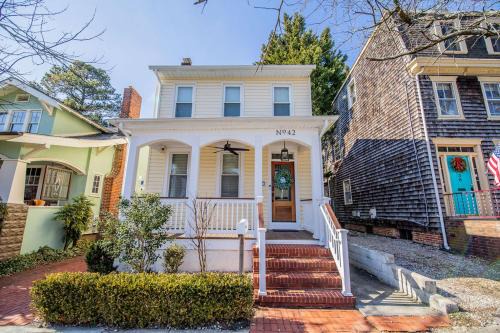 Murray Hill House | Newly Renovated In Dta W Parking