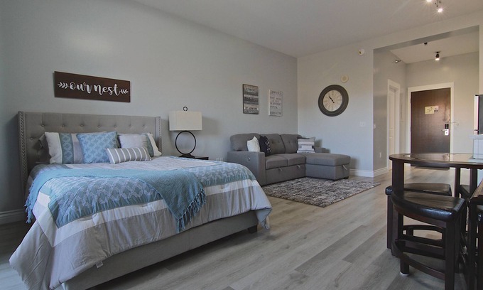 Lake Las Vegas Apartment | Newly Renovated Modern Condo