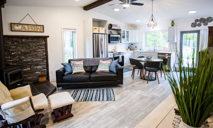 Gull Lake Cottage | Newly Renovated, Rustic/Modern Cabin! Five Min. Walk From The Beach