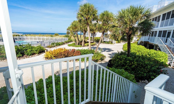 Palm Island Villa | Newly Renovated! Very Nice 2 Bedroom Villa with a Gulf view, B2611A