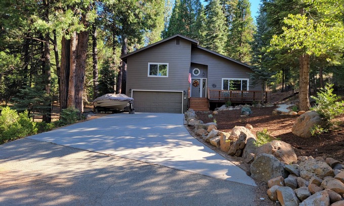 Lake Almanor West Cabin | Newly updated Lake Almanor West home just minutes from the lake