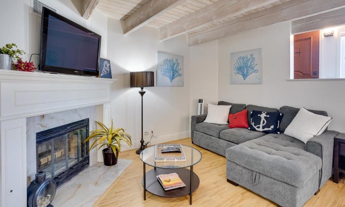 Balboa Peninsula House | Newport Beach Vacation Rental Near Beach and Pier