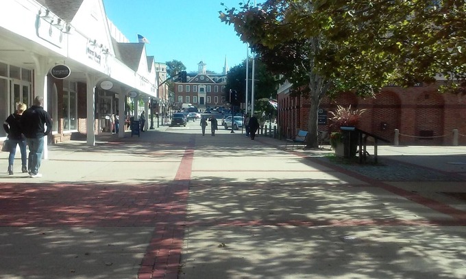 Newport Resort | Newport waterfront resort, amenities+, walk to shopping, sailing, restaurants!