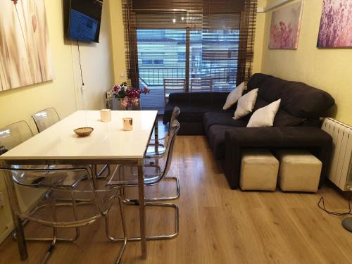 Mollet del Valles Apartment | Nice and sunny apartment near Barcelona
