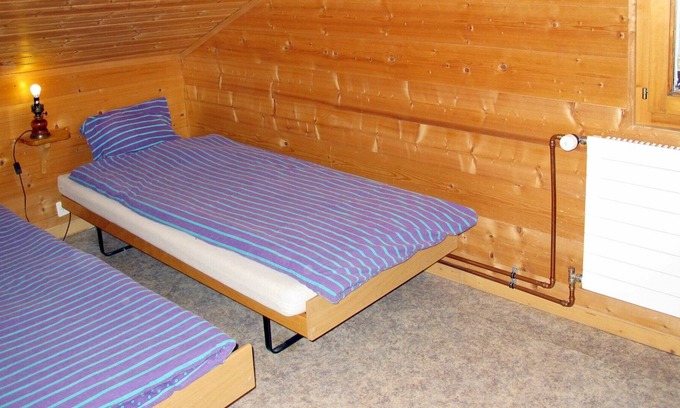 Champery Apartment | Nice apartment for 16 guests with TV, balcony, pets allowed, panoramic view and parking