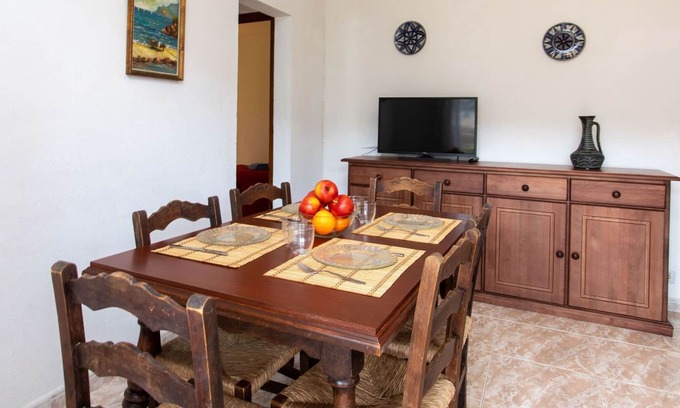 Sa Riera Apartment | Nice apartment for 4 guests with WIFI, TV, balcony and parking