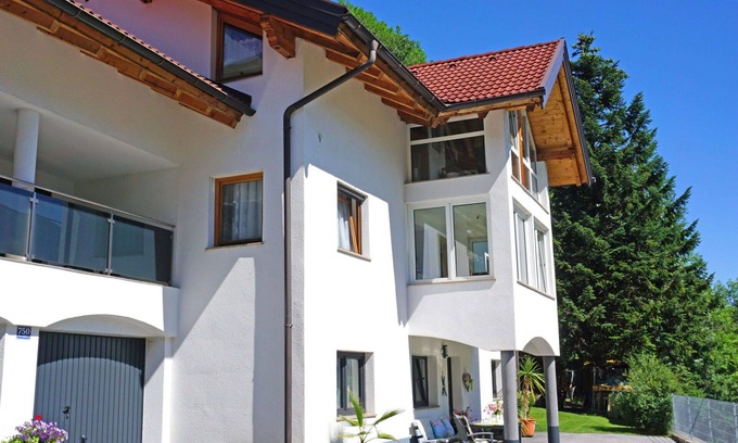 Wenns Apartment | Nice apartment for 4 people with WIFI, TV, patio and pets allowed