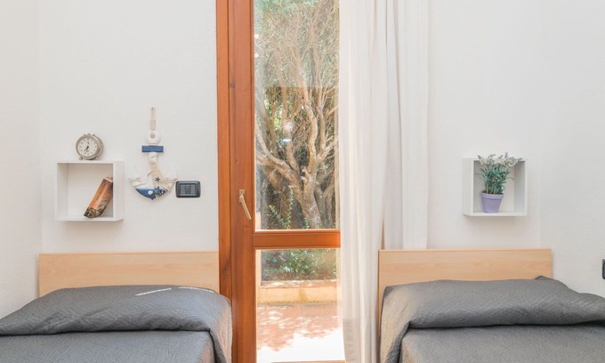 Costa Paradiso House | Nice apartment in villa for 4 guests with WIFI, TV, terrace and parking