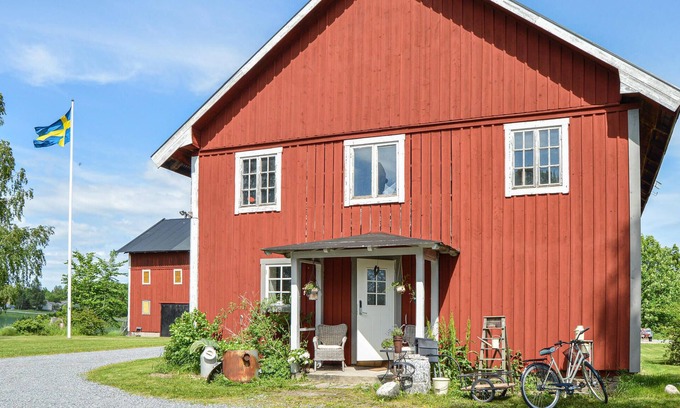 Malmkoping Apartment | Nice apartment in Malmköping with sauna