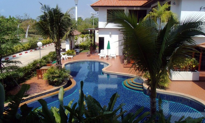 Rayong Apartment | Nice apartment with 2 rooms, clear and well oriented