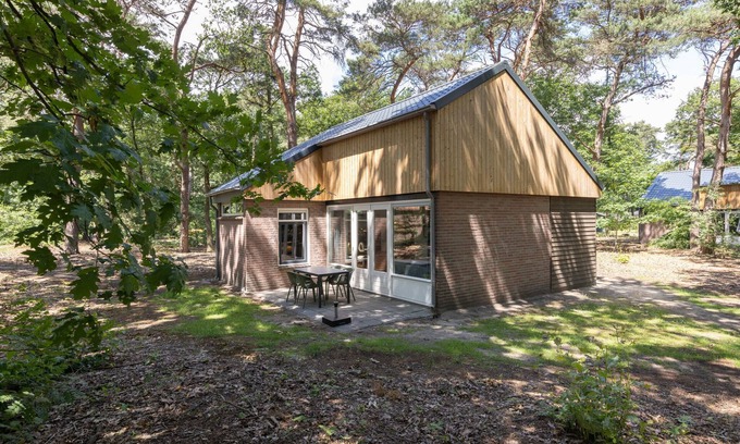 Vlierden House | Nice bungalow in a car-free park