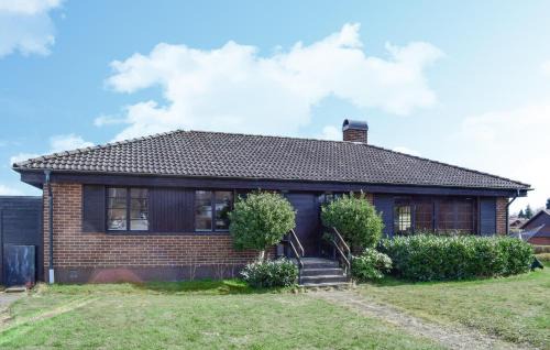 Asarum House | Nice Home In Asarum With Sauna