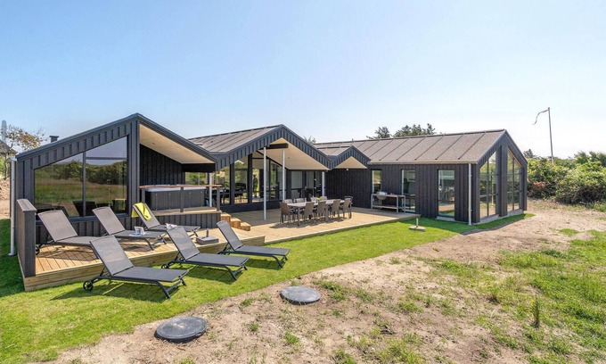 Blokhus House | Nice home in Blokhus with WiFi