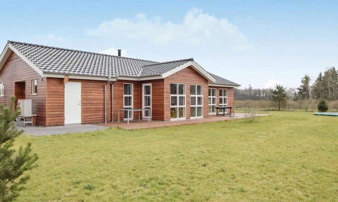 Krejbjerg House | Nice home in Ejstrupholm with sauna