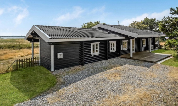 Reersø House | Nice home in Gørlev with house sea view