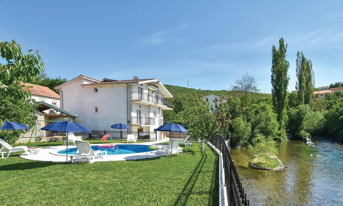 Trilj House | Nice home in Grab with WiFi