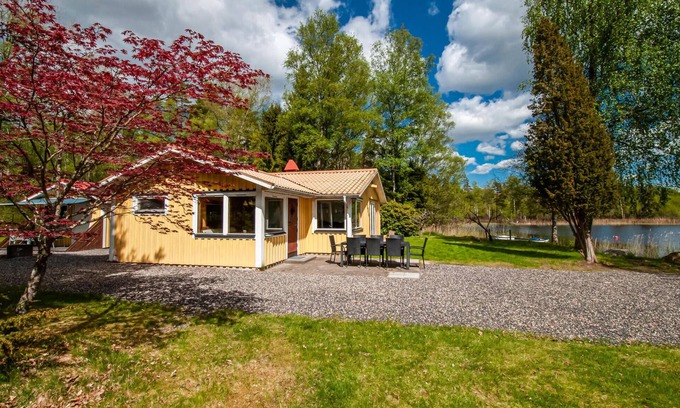 Hallaryd House | Nice home in Hallaryd with kitchen