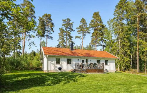 Lidkoping Municipality House | Nice Home In Norra Kedum With Wifi