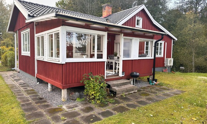Lappe House | Nice red cottage near the lake Hjälmaren and Vingåker | SE11019