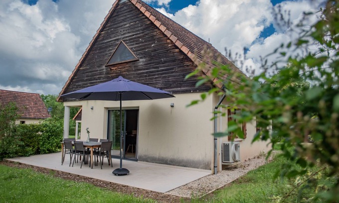 Lacapelle-Marival House | Nice stay at holiday park with swimming pool