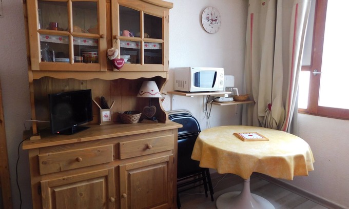 Le Corbier Apartment | NICE STUDIO AT THE FOOT OF TRACKS, THE CORBIER