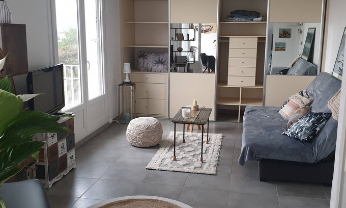 Hauteville-sur-Mer Apartment | Nice studio with sea view