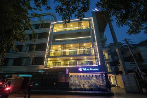 Sector 39 Hotel | Nikko Premier - Near Medanta Hospital