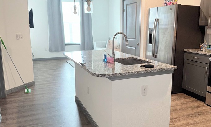 Cedar Hill Apartment | No-Judgment Zone - Relaxing Vibes & Prime Location