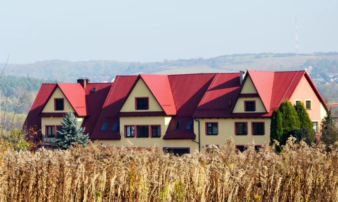 Czerna House | NOCLEGI Grojec