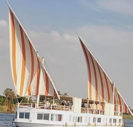 Luxor Boat Rental | Noor El Din Dahabiya