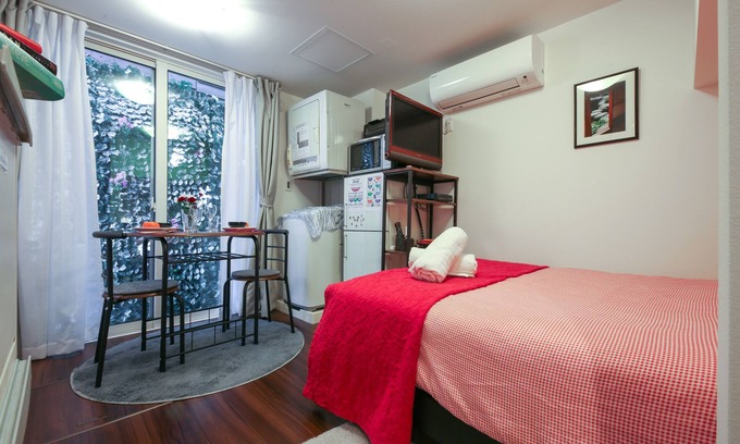 Yoyogi Apartment | North Cottage | Shibuya Studio | Close to Meiji Shrine