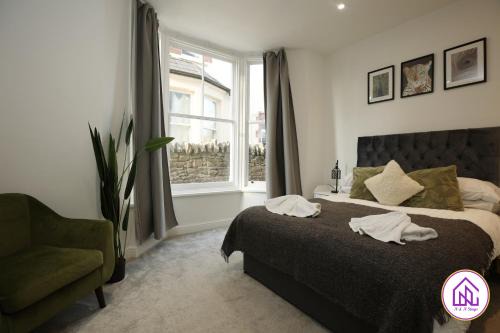 Cathays Apartment | North Road Apartments - Perfectly Placed, Close to Town & Castle with Private Parking