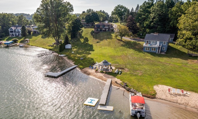 Lowell House | Northern Michigan Feel. Close to home appeal.